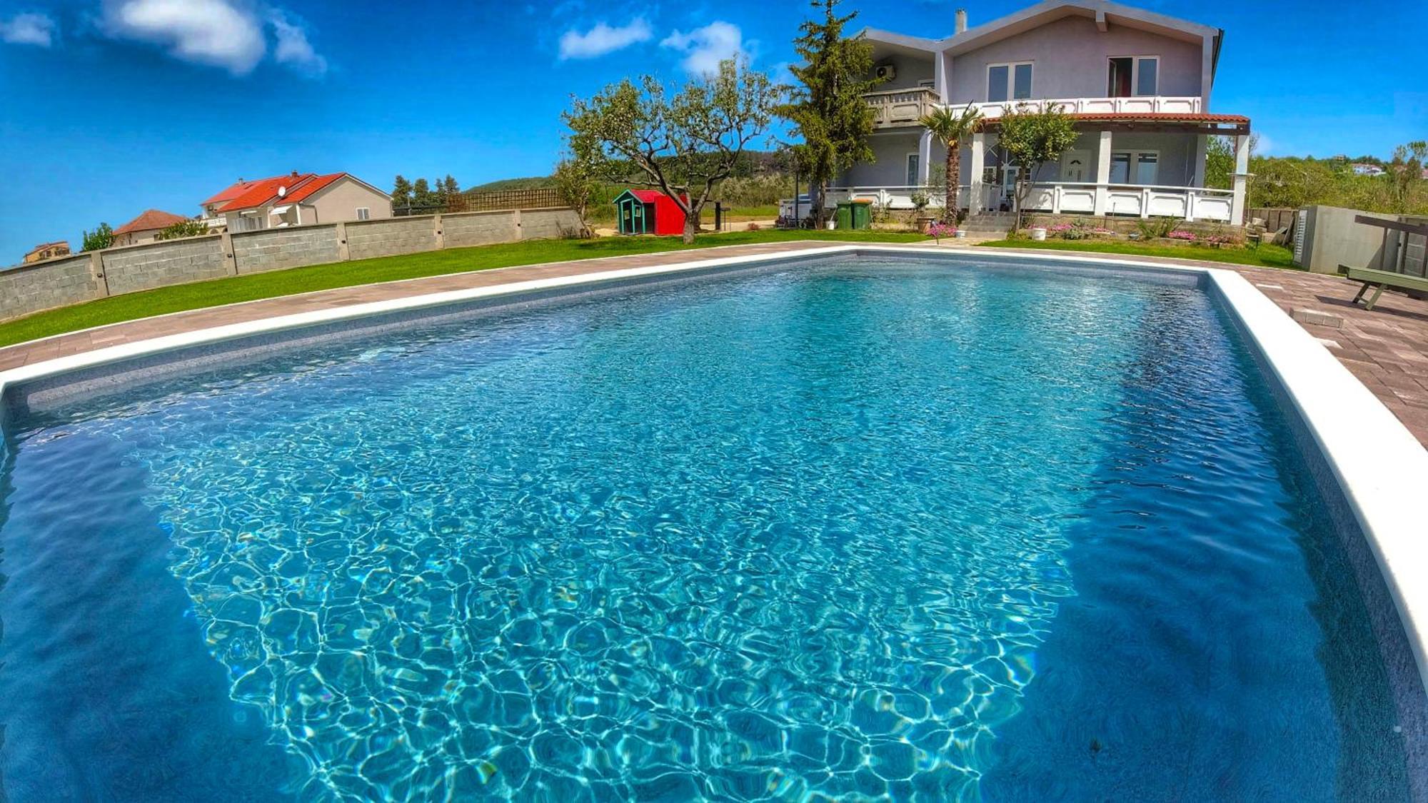 House Rose With Garden And Pool Villa Ljubač Eksteriør billede